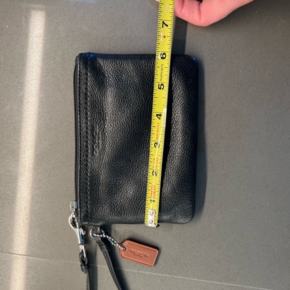 Coach Wristlet F51763 - Picture 6 of 8